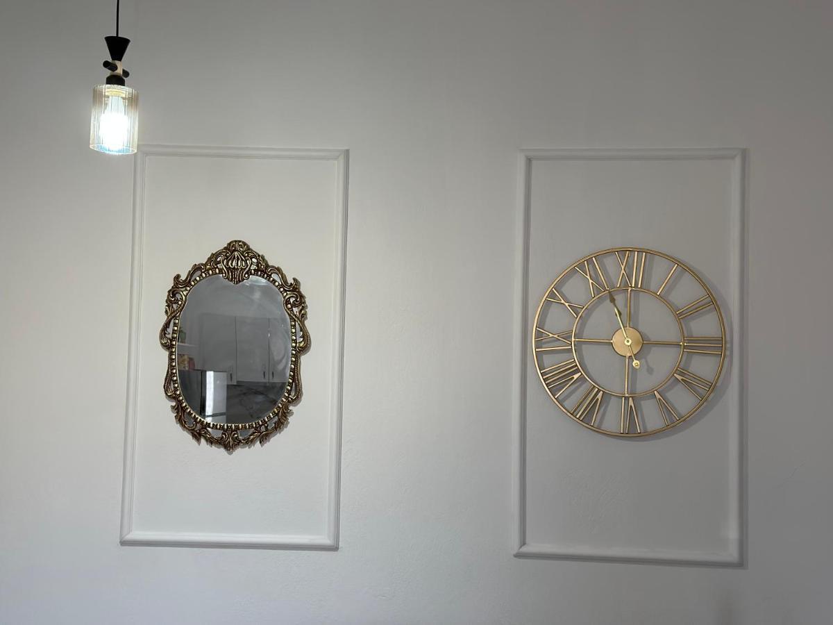Victorias Apartment Tirane Luaran gambar